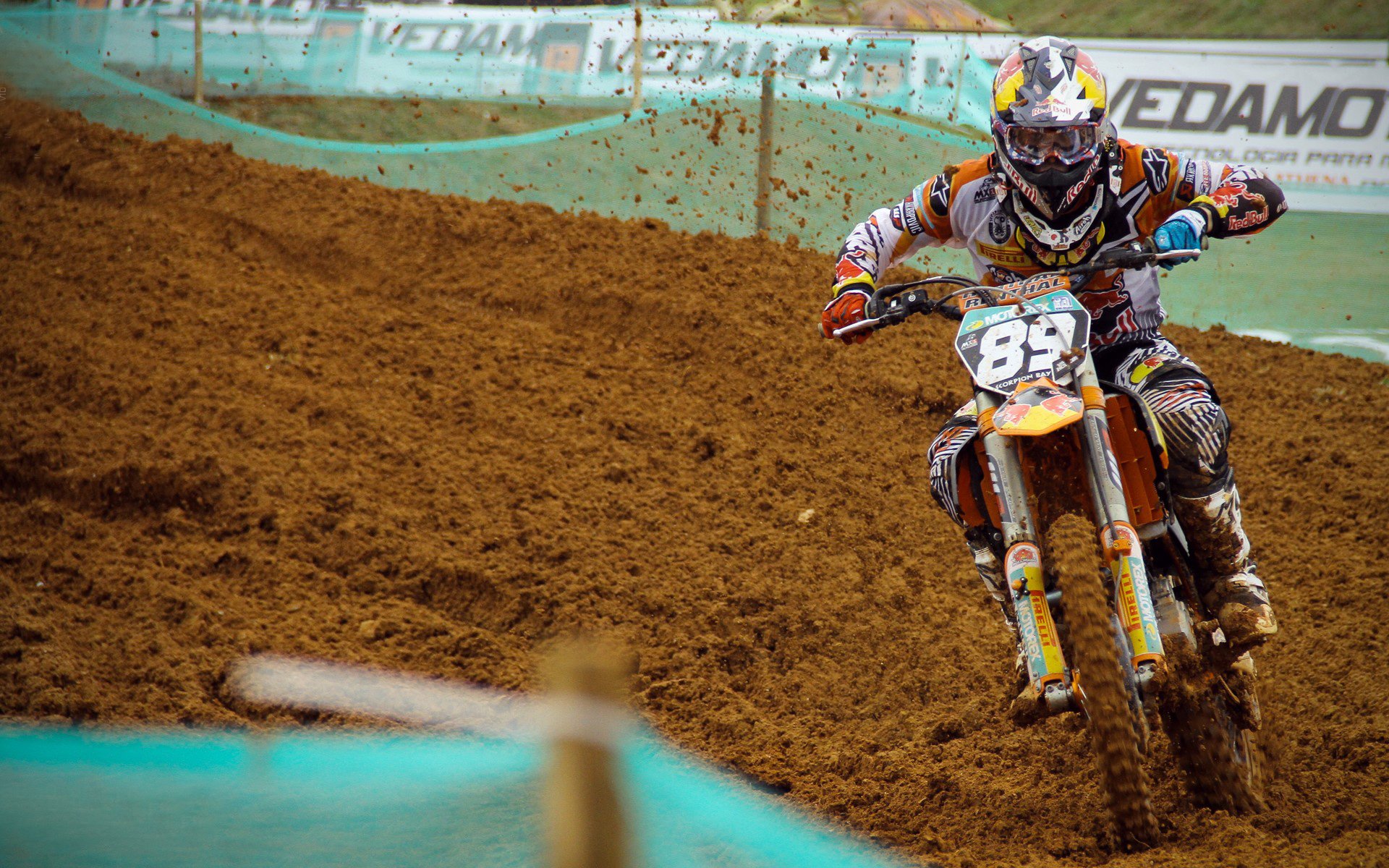 未来赛车的“黑科技”揭秘，未来科幻赛车